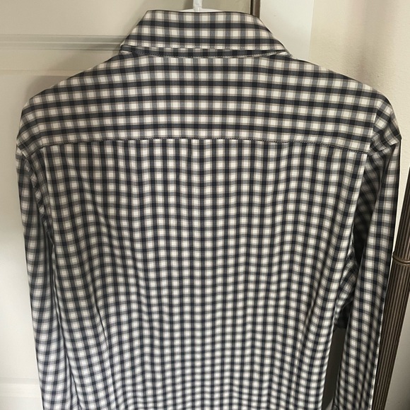 Mizzen and Main - Leeward No-Tuck Dress Shirt - Picture 3 of 4